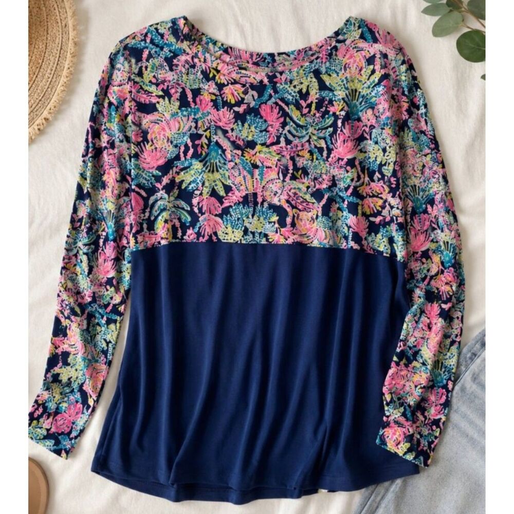 Lilly Pulitzer Finn Top Navy Tropical Floral Coastal Resort Palm Beach Medium